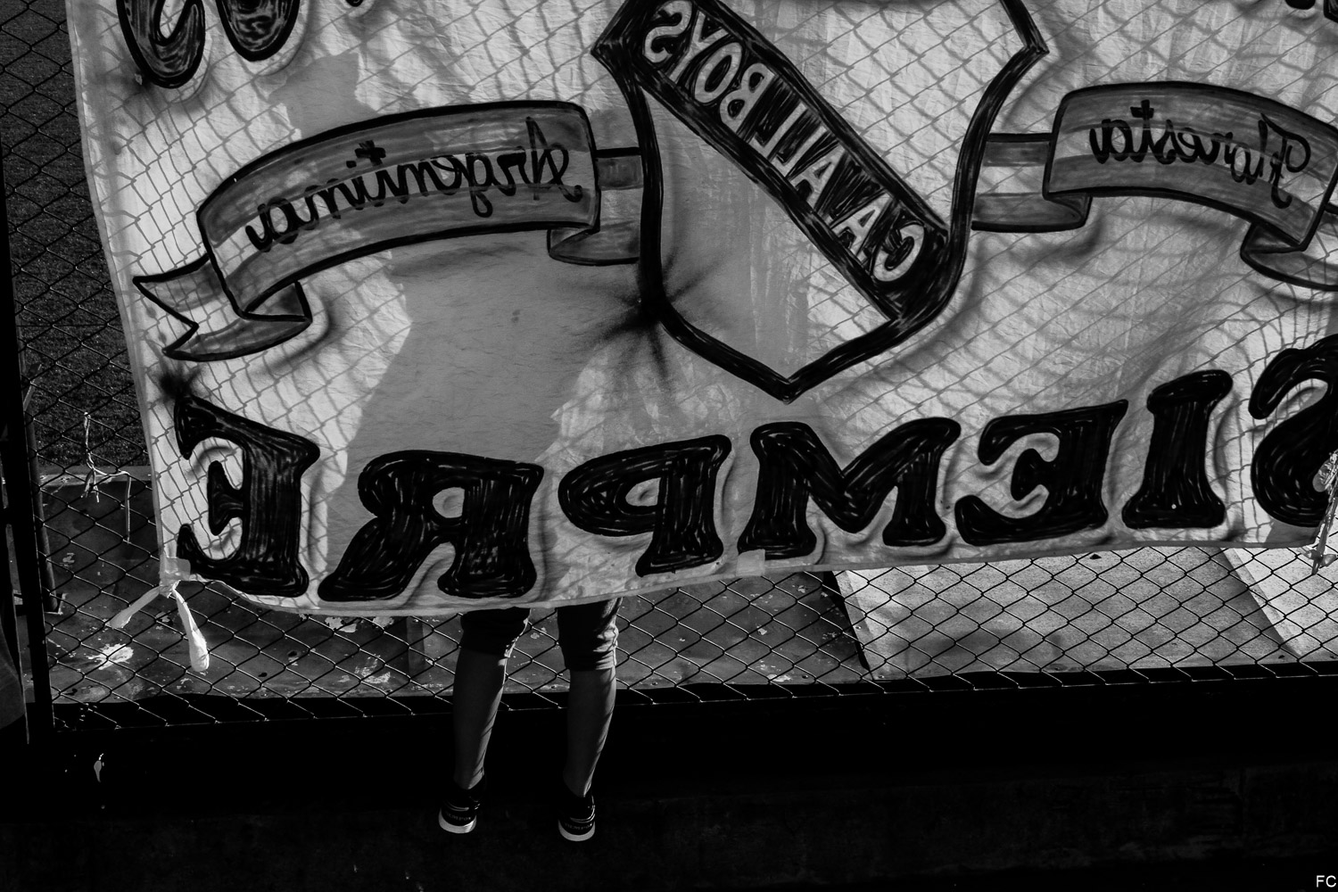 Fotos das torcidas em All Boys x Santamarina