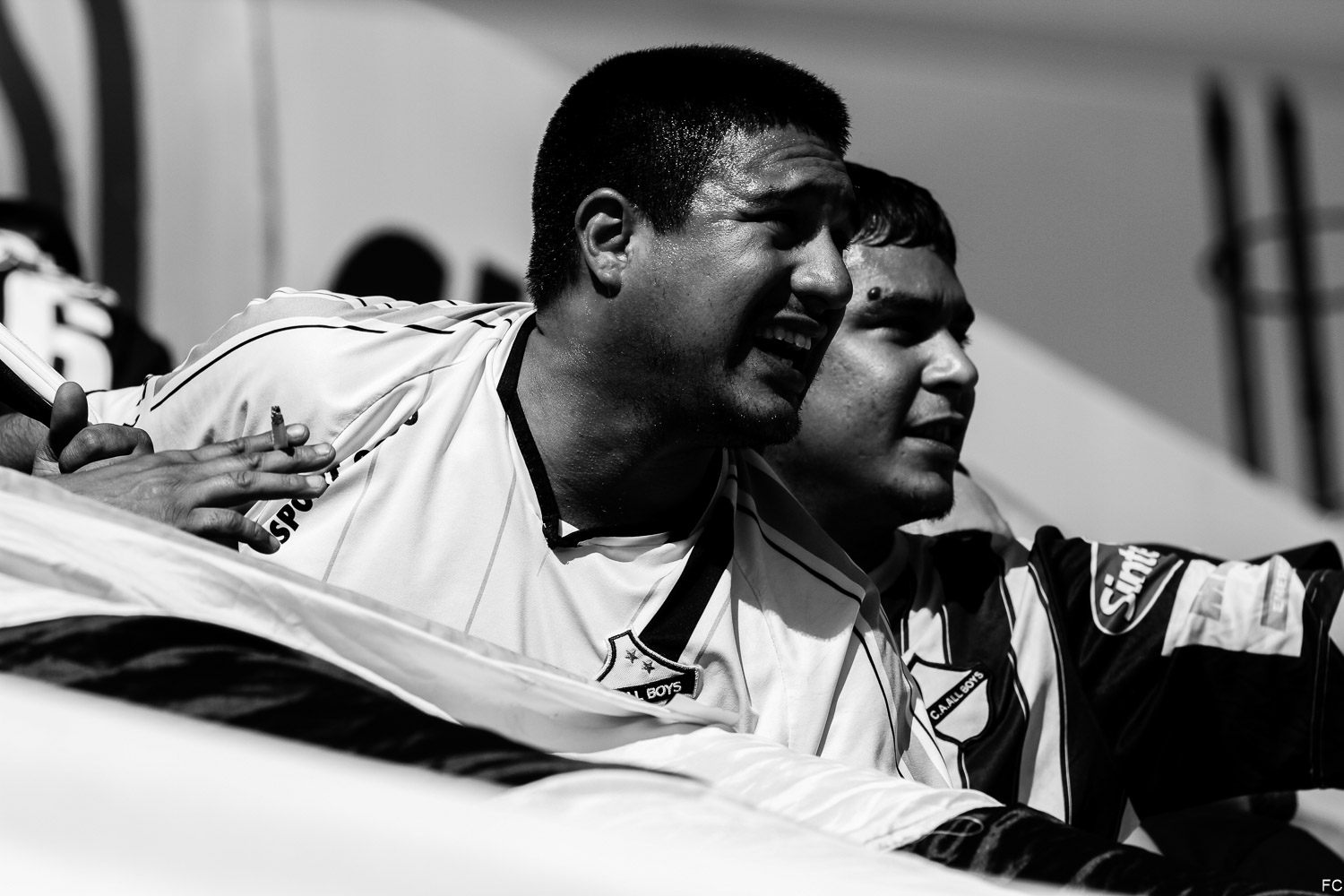 Fotos das torcidas em All Boys x Santamarina