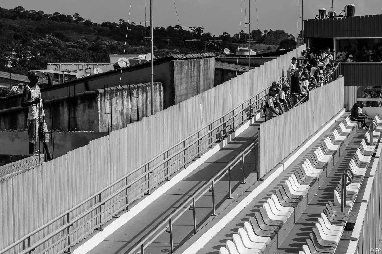 Fotos das torcidas em Água Santa x Sertãozinho